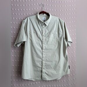 Flylow Men’s Phil A Shirt Short Sleeve Button Down Hiking Outdoors Sz XL‎ Khaki